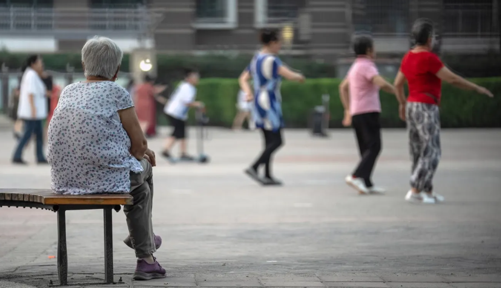 China delays retirement age by up to five years, infuriating millions